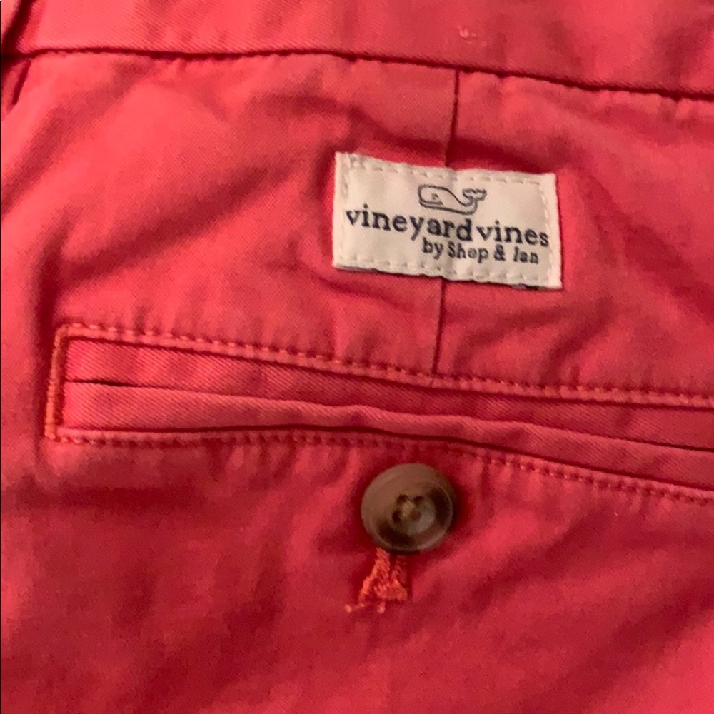Vineyard Vines jetty red shorts-great looking! 10